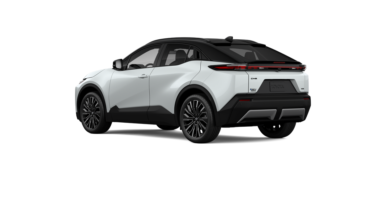 New 2026 Wind Chill Pearl with Midnight Black Metallic roof <sup>1</sup> Toyota  XSE image 8