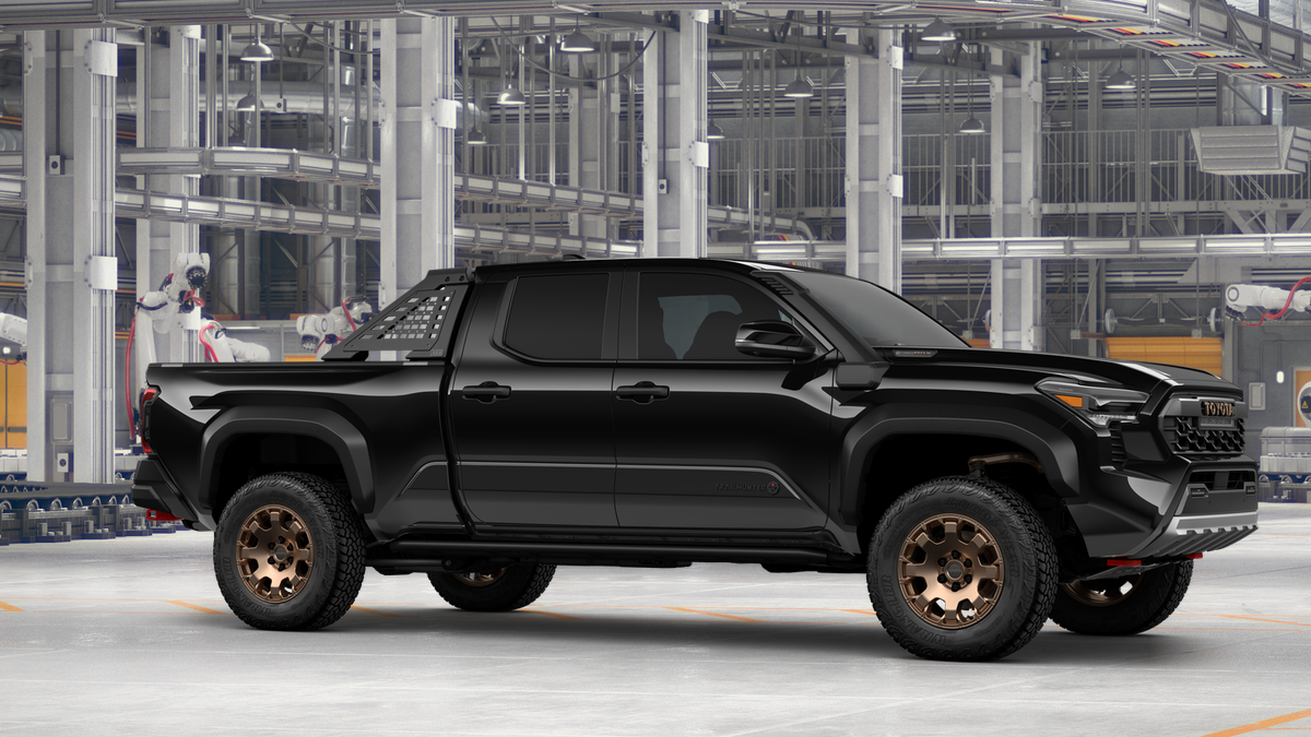 Tacoma Trailhunter 2.4L 4-Cyl. Turbo Hybrid Powertrain 4-Wheel Drive 6-ft. bed Double Cab [13]