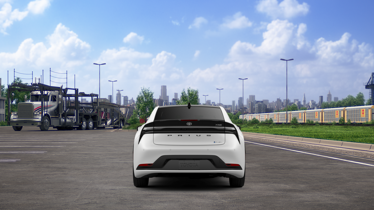 2026 Toyota Prius Plug-in Hybrid XSE Premium photo 8