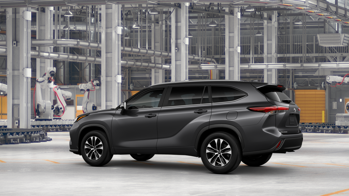 2025 Toyota Highlander XLE photo 5