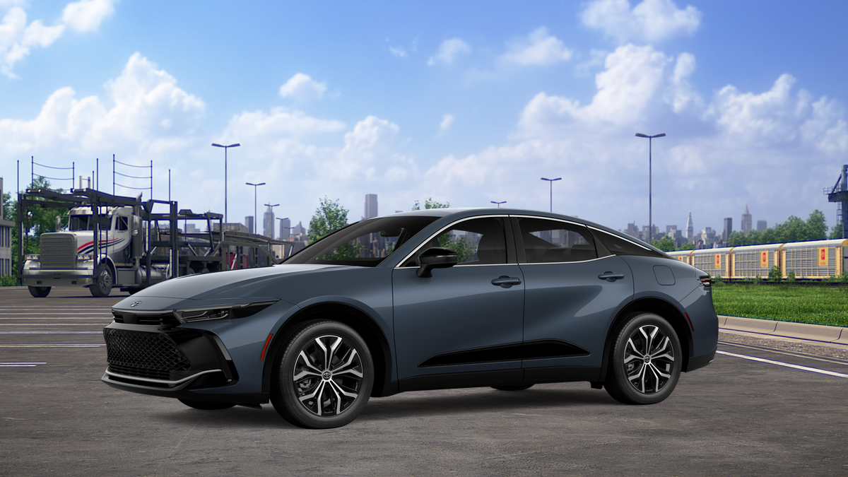 2027 Toyota Crown XLE - Photo 9