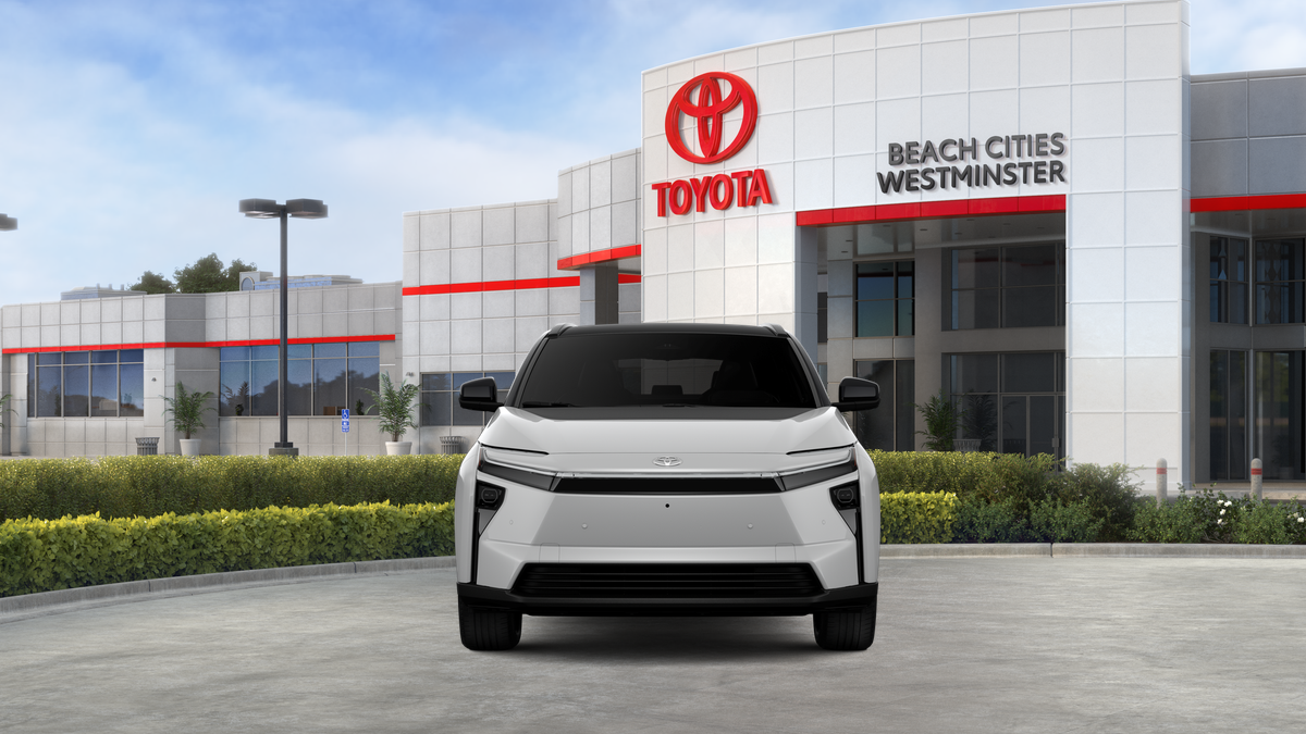 New 2026 Wind Chill Pearl with Midnight Black Metallic roof <sup>1</sup> Toyota  Limited image 20