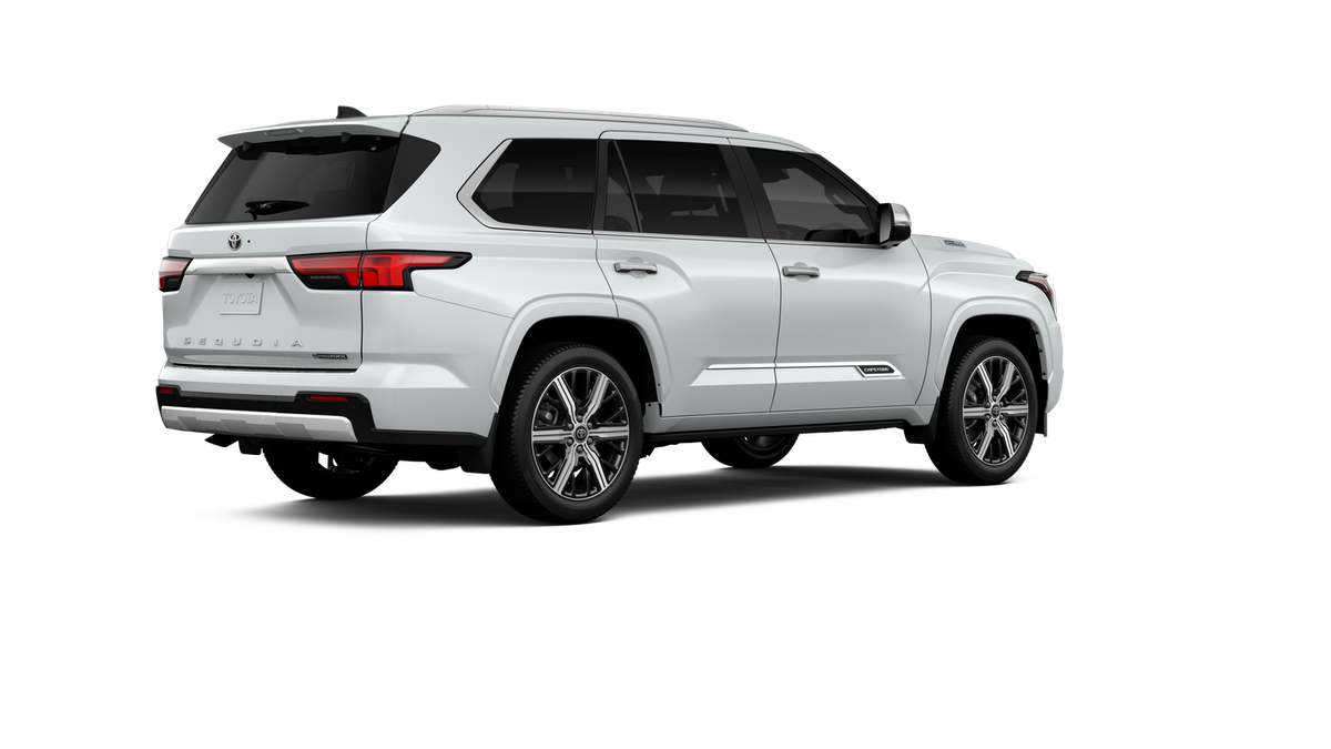 New 2026 Wind Chill Pearl <sup>1</sup> Toyota  Capstone image 12