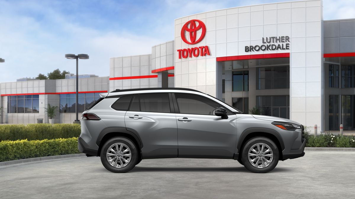 2026 Toyota Corolla Cross LE photo 5