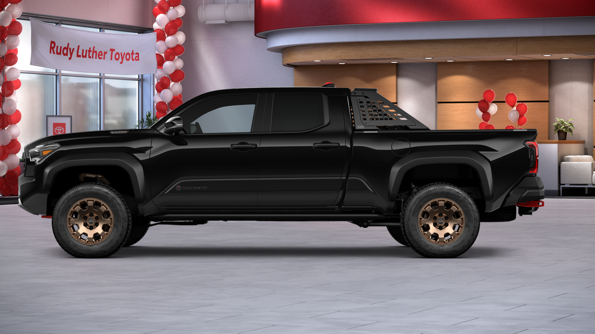 2025 Toyota Tacoma Trailhunter Double Cab photo 13