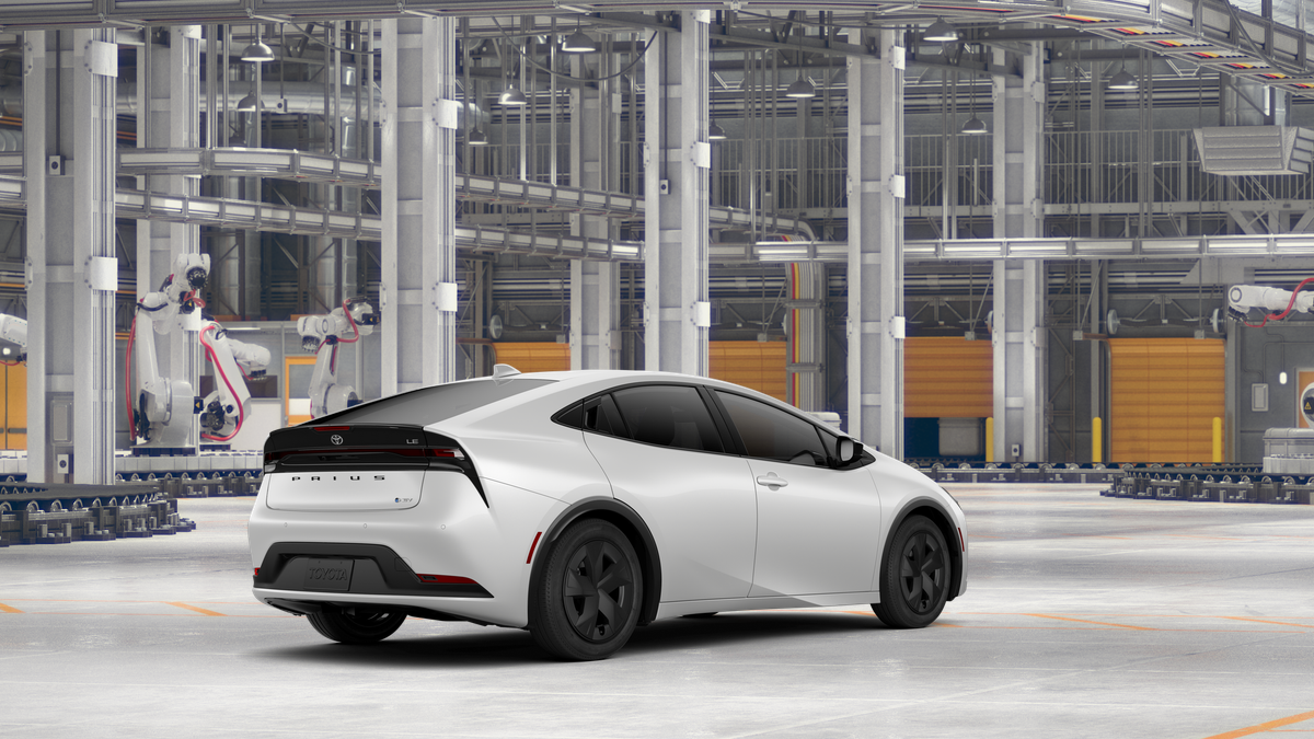 2026 Toyota Prius LE photo 10