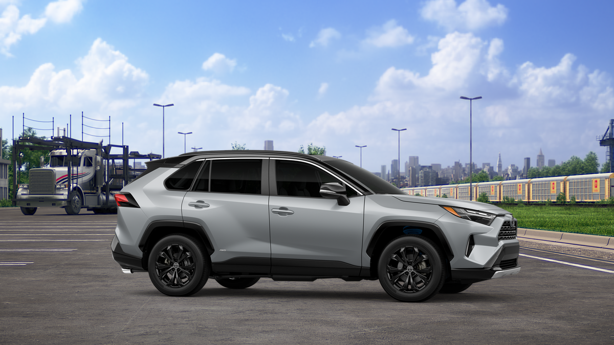 2025 Toyota RAV4 Hybrid XSE photo 13