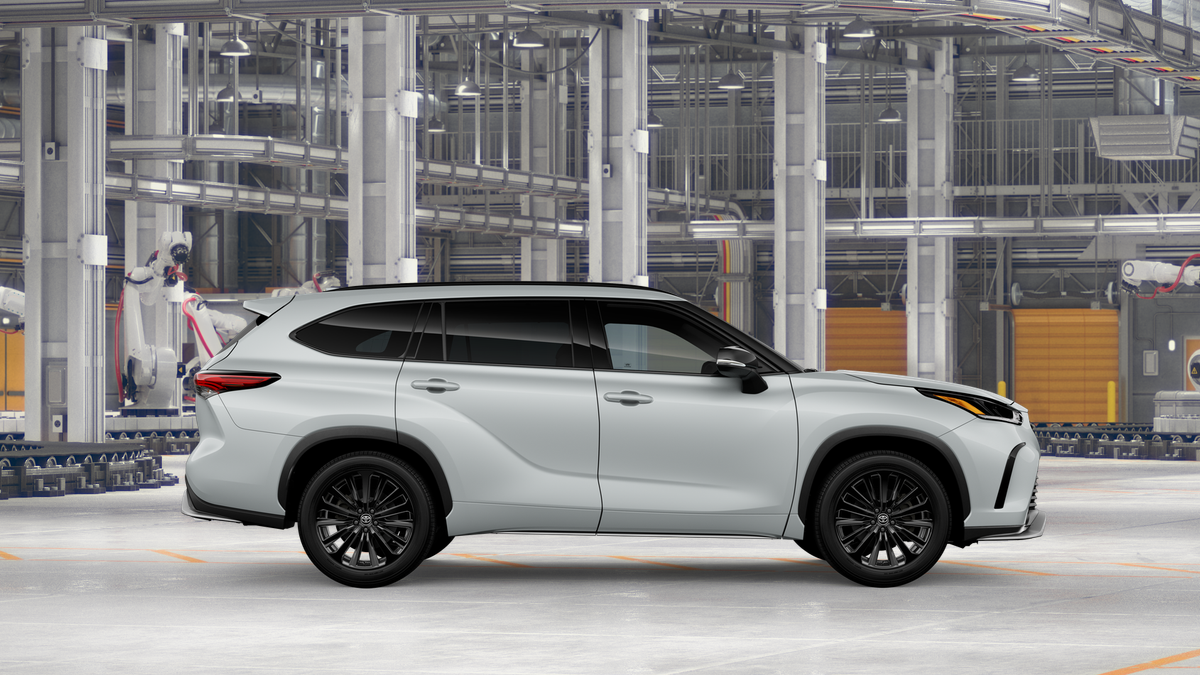 New 2026 Wind Chill Pearl <sup>1</sup> Toyota  XSE image 14