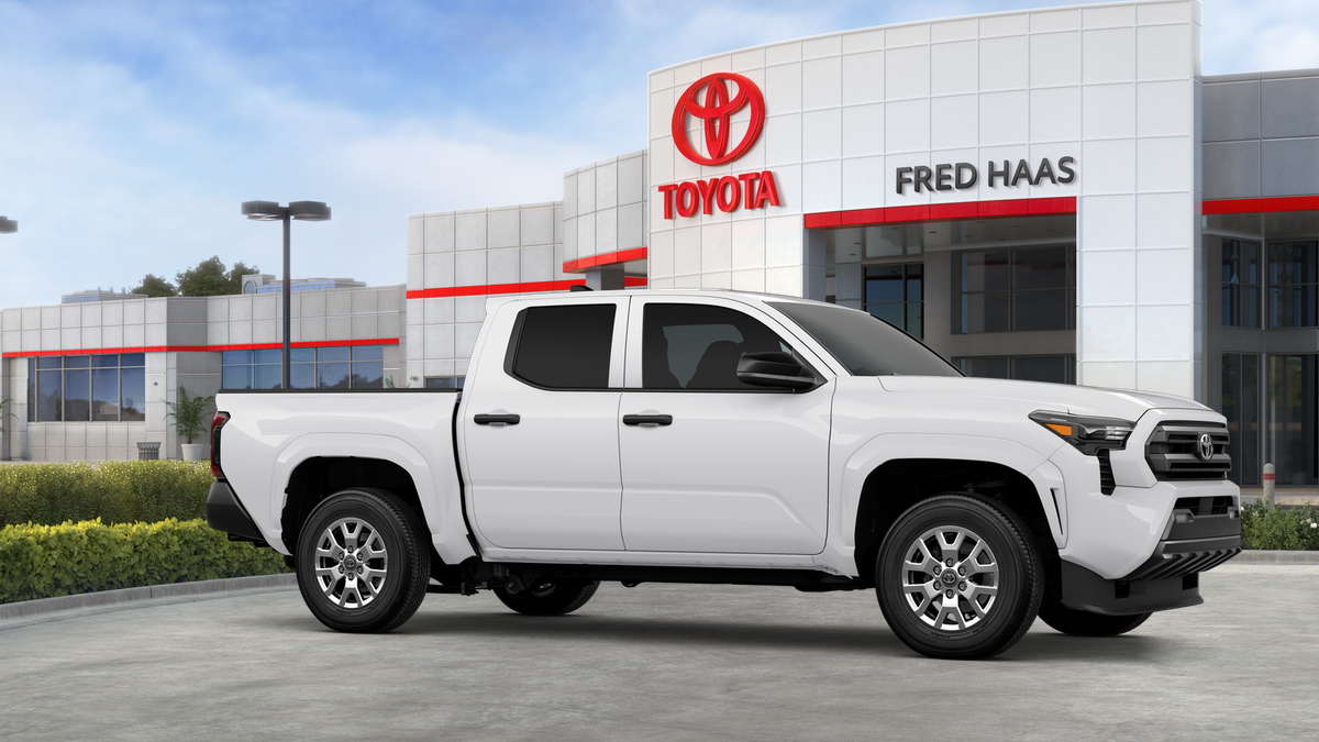 2025 Toyota Tacoma SR Double Cab photo 15