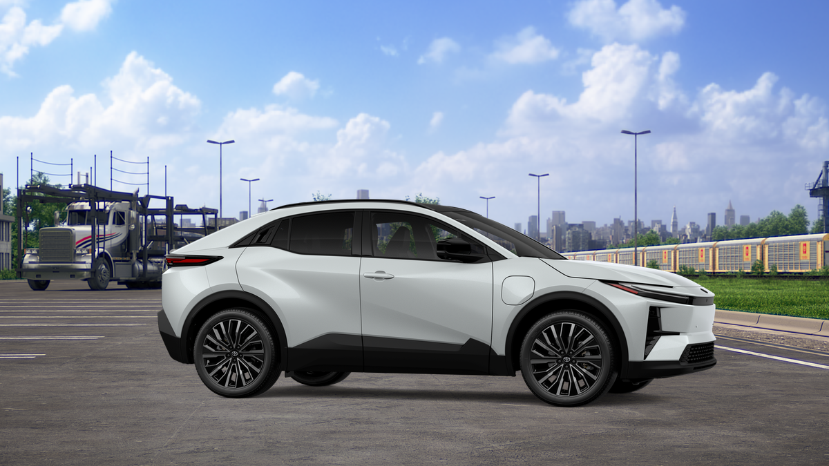New 2026 Wind Chill Pearl <sup>1</sup> Toyota  XSE image 16