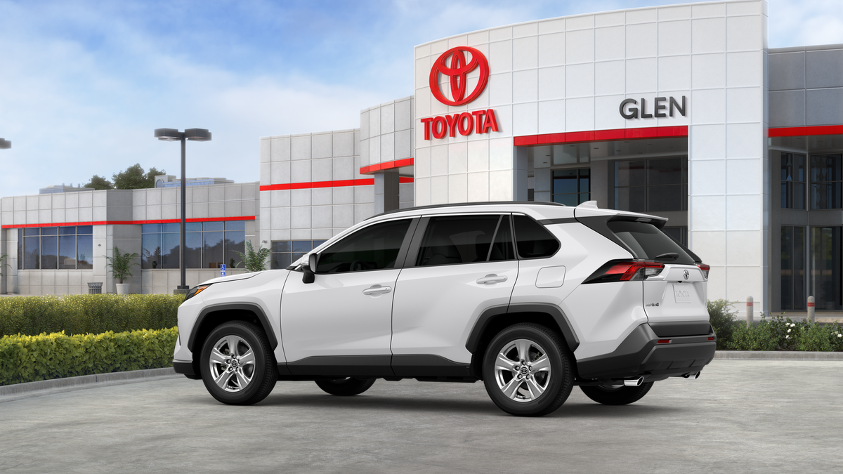 2025 Toyota RAV4 XLE photo 43