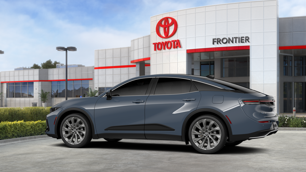 Toyota Crown Limited 2.5L 4-Cyl. Hybrid Engine All-Wheel Drive [4]