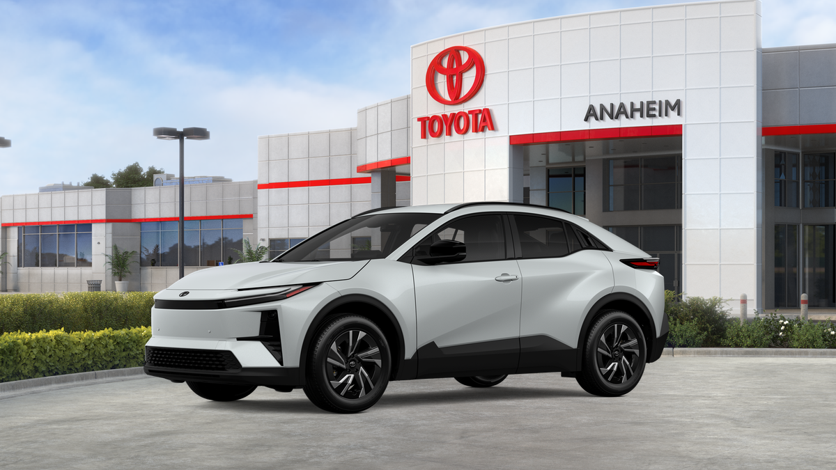 2026 Toyota C-HR SE - Photo 24
