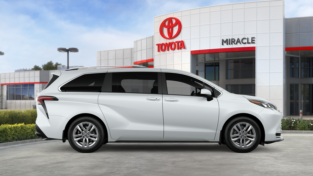 New 2026 Toyota Sienna Van