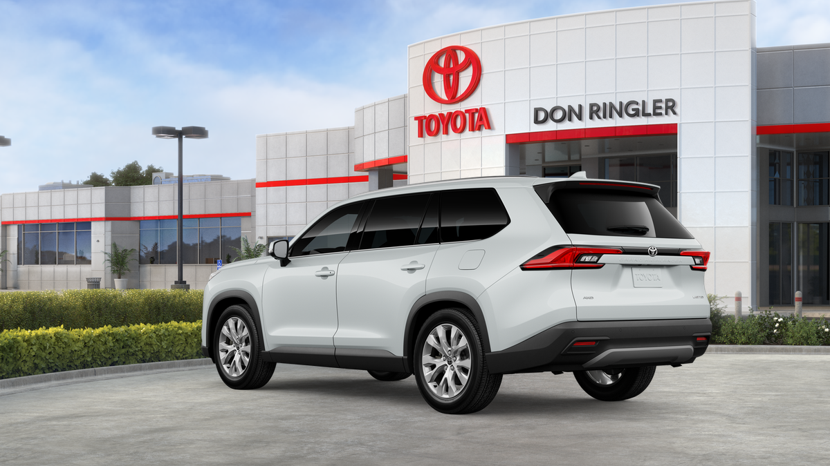 New 2026 Wind Chill Pearl <sup>1</sup> Toyota  Limited image 8