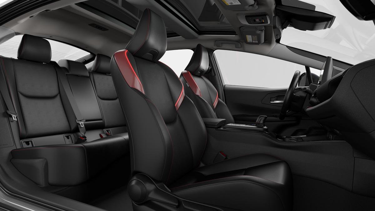 2026 Toyota Prius Plug-in Hybrid XSE Premium photo 9