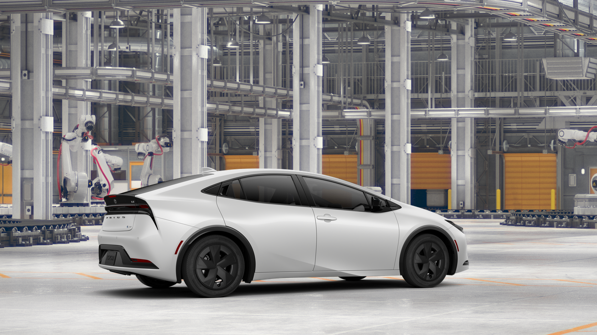 2026 Toyota Prius LE photo 11