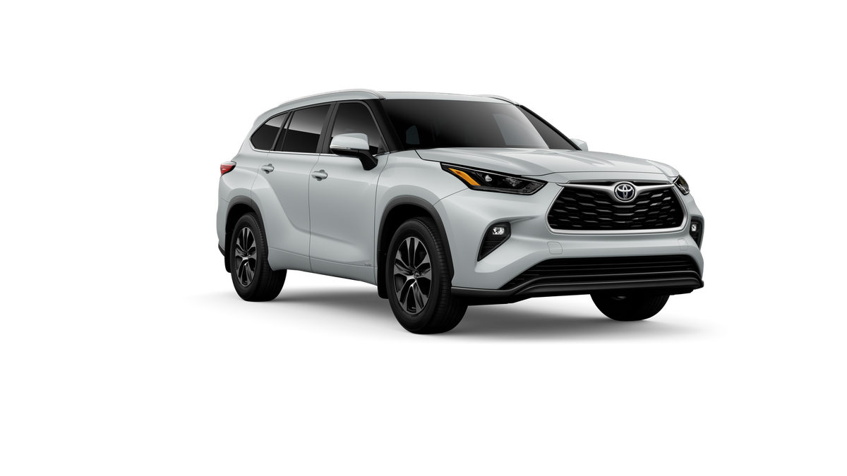 New 2026 Wind Chill Pearl <sup>1</sup> Toyota  XLE image 17