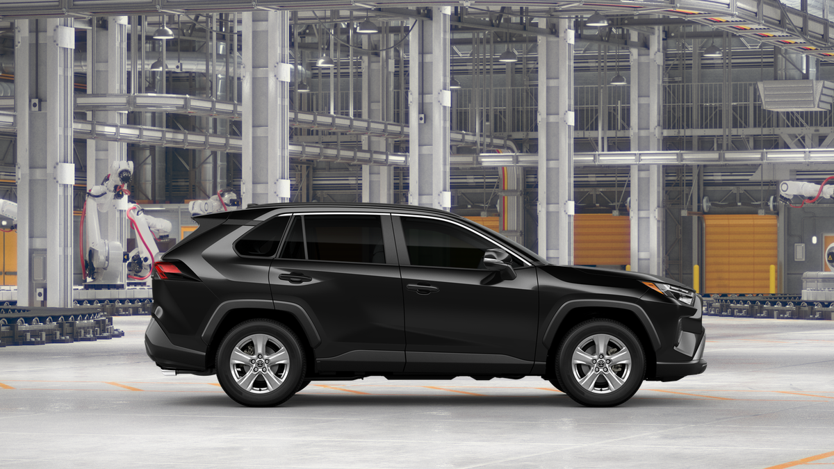 2025 Toyota RAV4 XLE photo 14