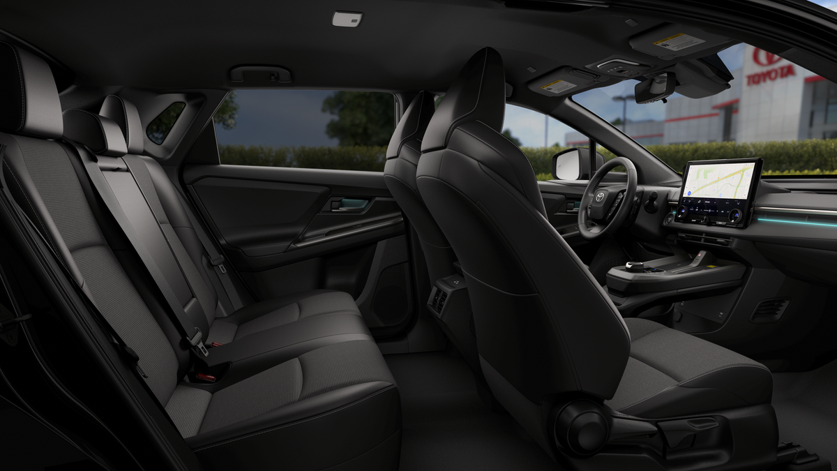 2026 Toyota bZ XLE - Photo 32