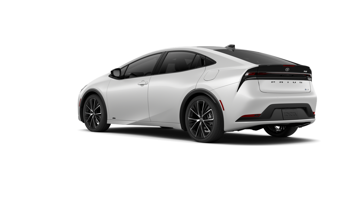 New 2027 Wind Chill Pearl <sup>1</sup> Toyota  XLE AWD image 8