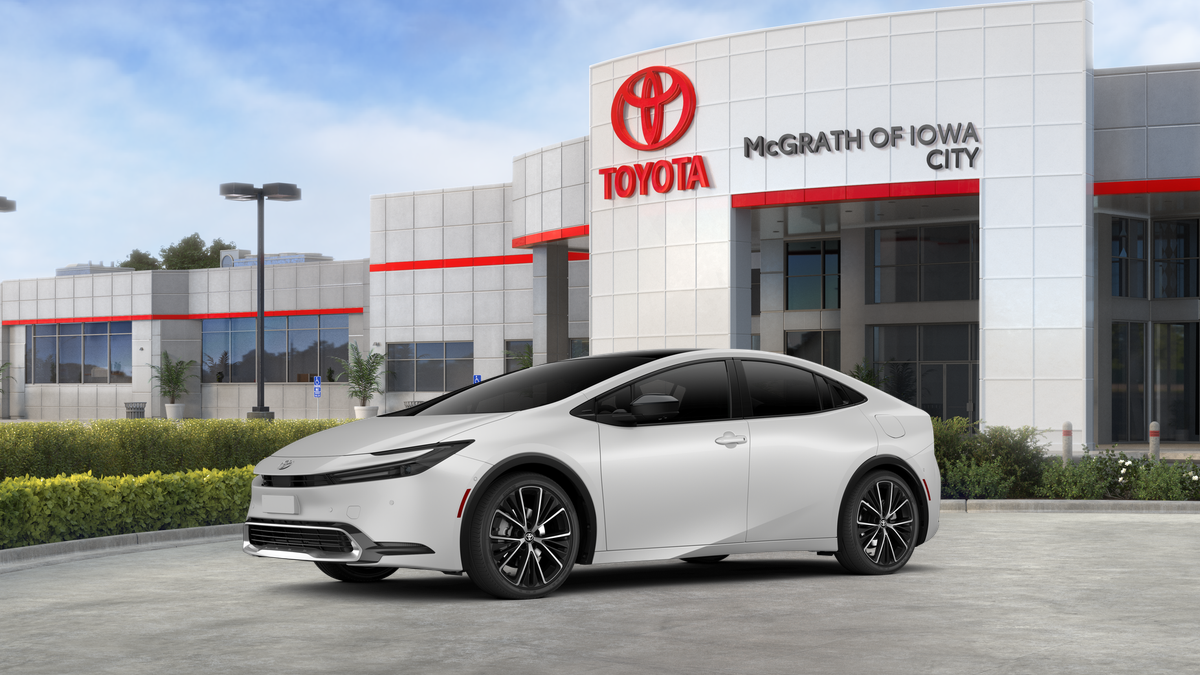 New 2026 Wind Chill Pearl <sup>1</sup> Toyota  Limited image 3