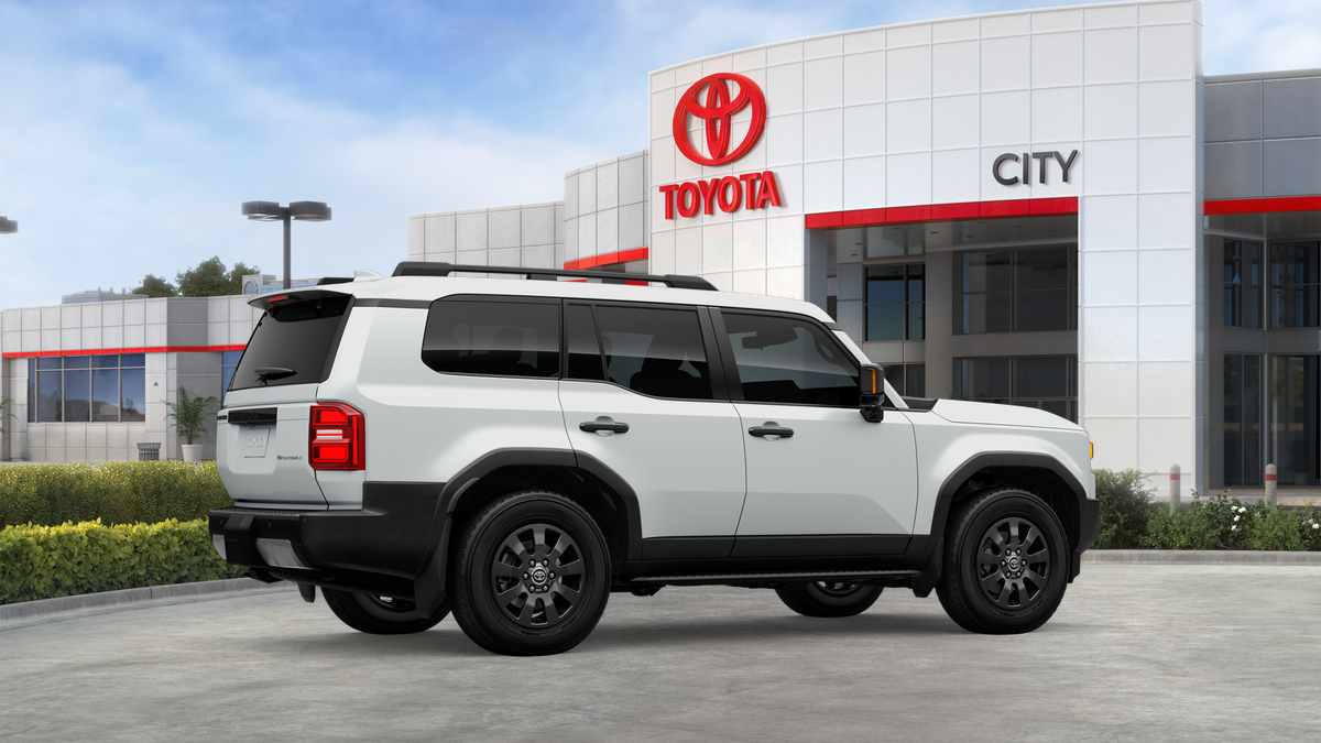 New 2027 Wind Chill Pearl <sup>1</sup> Toyota  image 13