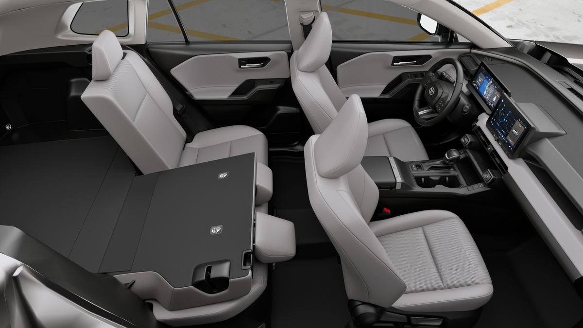 New 2026 Wind Chill Pearl <sup>1</sup> Toyota  XLE Premium image 4