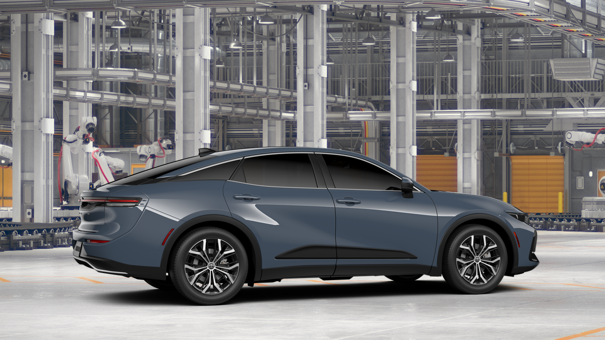2026 Toyota Crown XLE photo 11