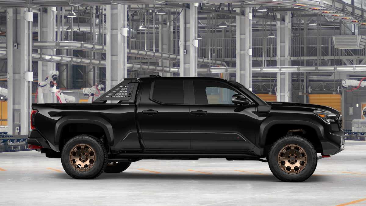 2025 Toyota Tacoma Trailhunter Double Cab photo 13
