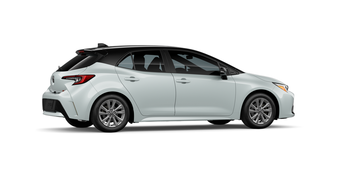 New 2026 Wind Chill Pearl with Midnight Black Metallic roof <sup>1</sup> Toyota  SE image 13