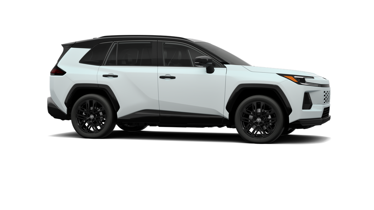 New 2026 Wind Chill Pearl with Midnight Black Metallic roof <sup>1</sup> Toyota  XSE image 15