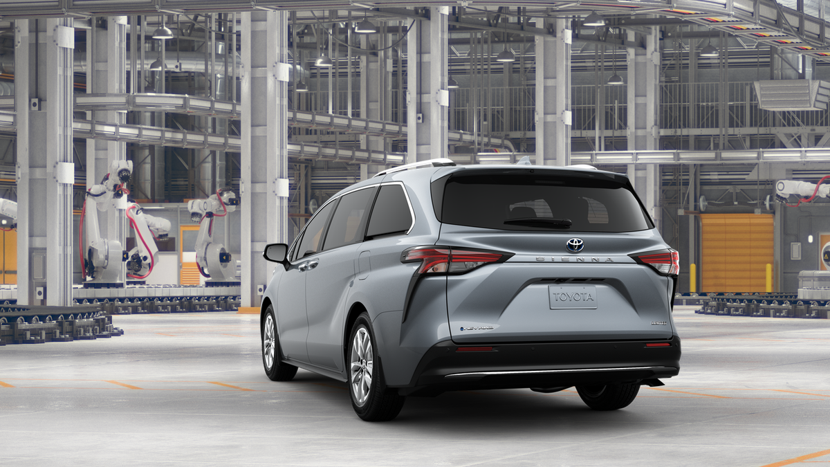 2025 Toyota Sienna Limited photo 9