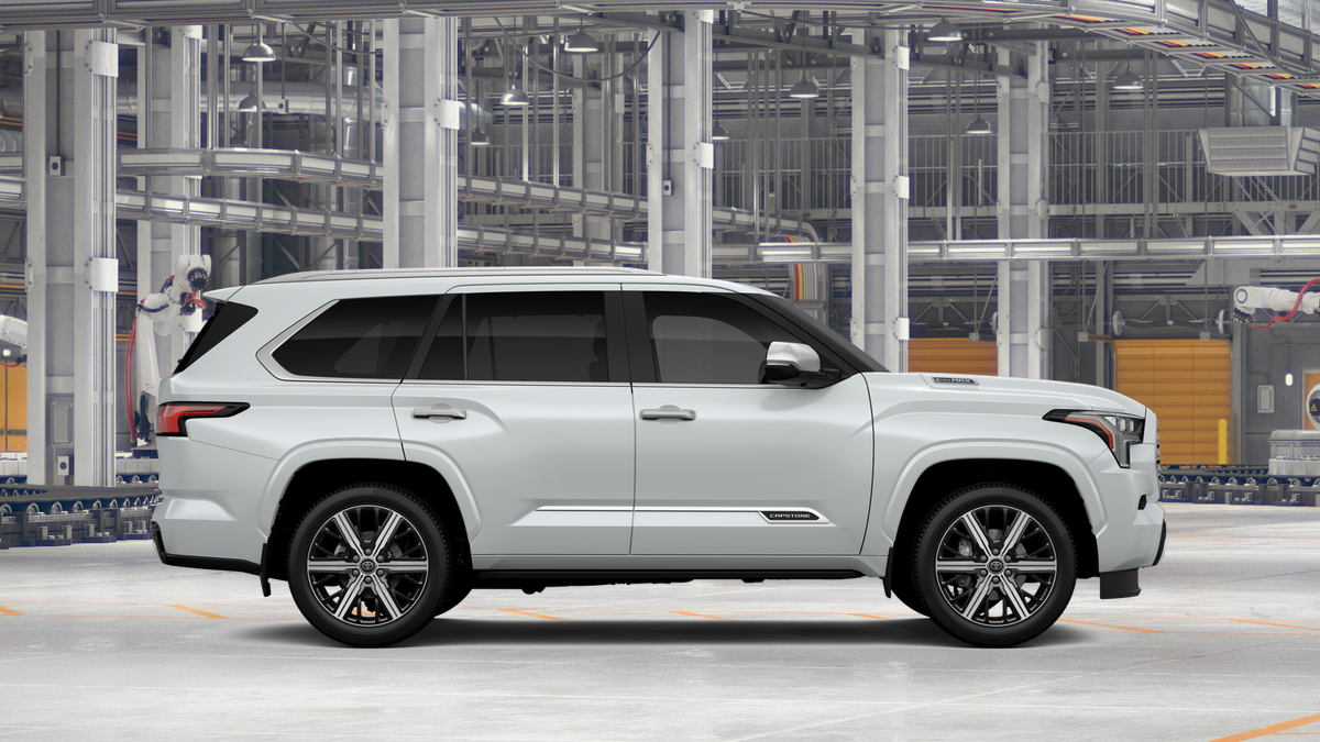 New 2026 Wind Chill Pearl <sup>1</sup> Toyota  Capstone image 14