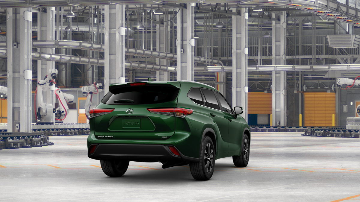 2025 Toyota Highlander XLE photo 11