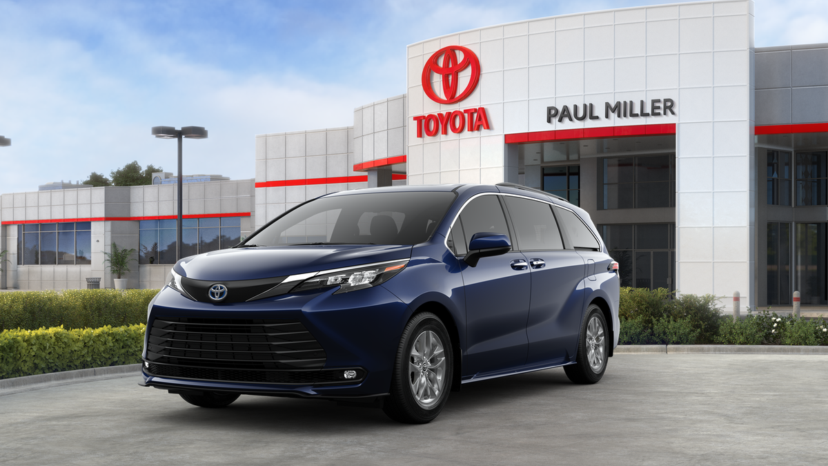2025 Toyota Sienna XLE