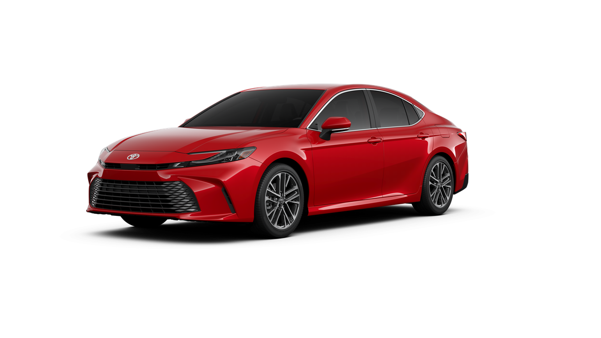 2026 Toyota Camry XLE's photo