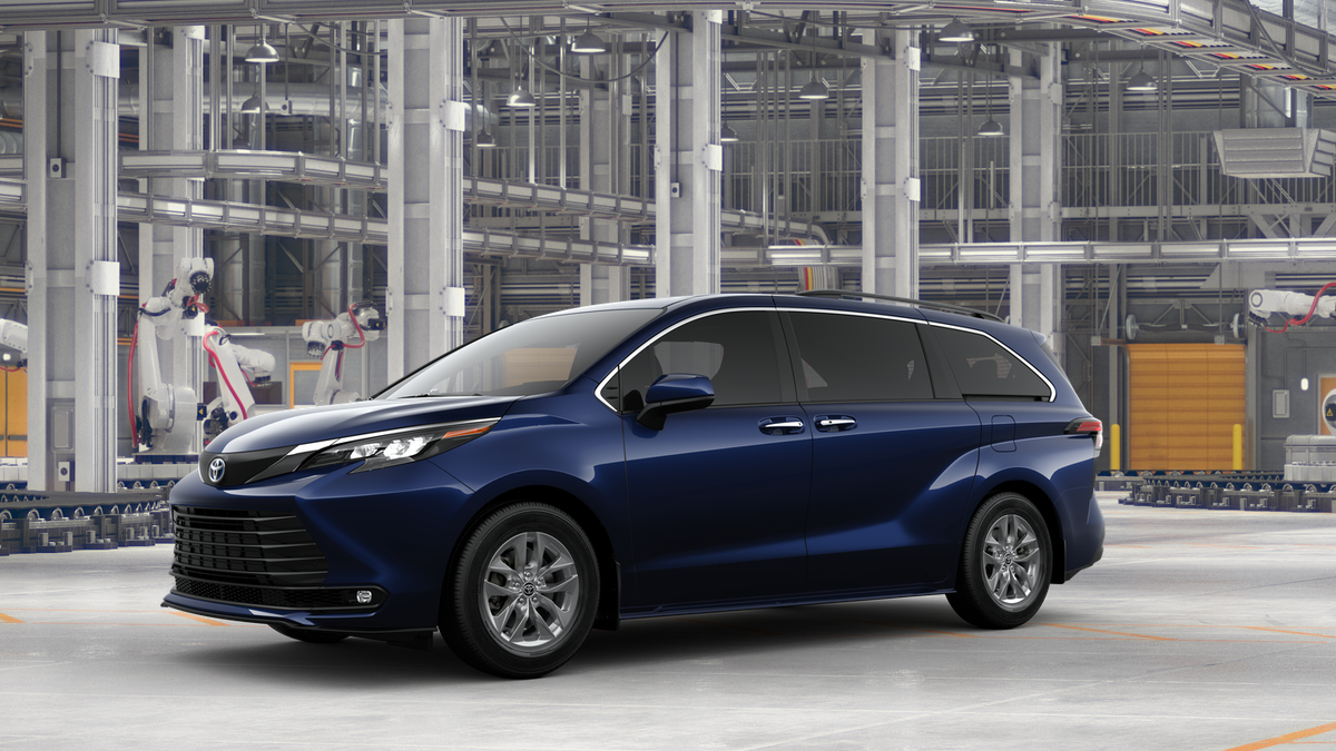 2025 Toyota Sienna XLE photo 4