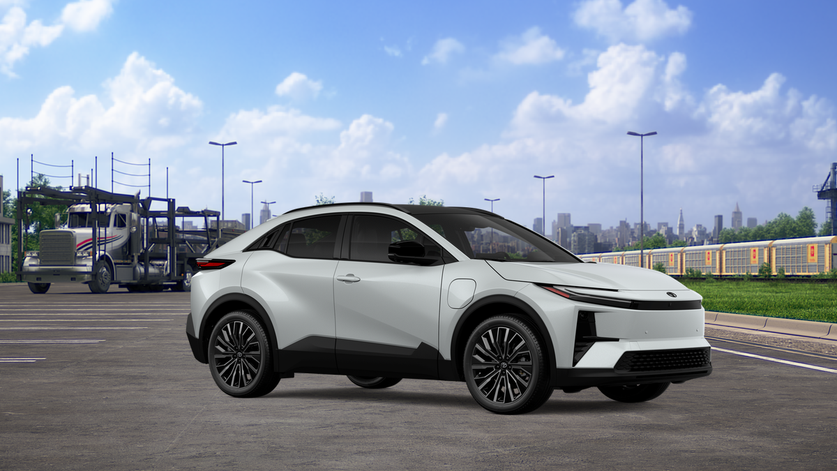 New 2026 Wind Chill Pearl <sup>1</sup> Toyota  XSE image 17