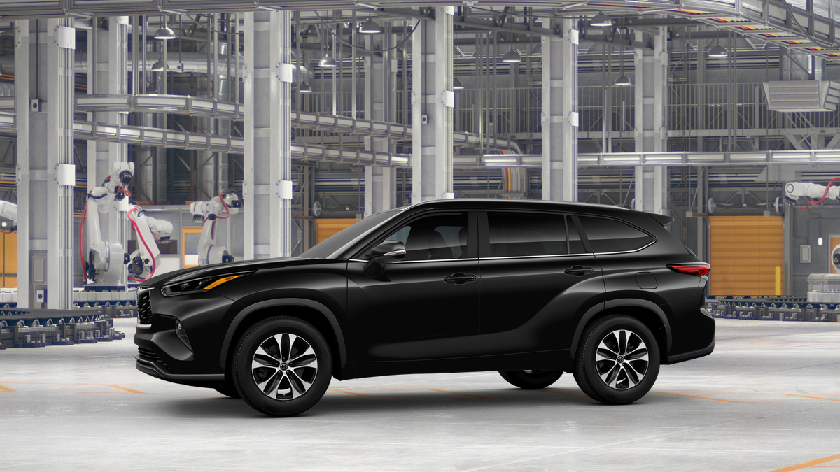 2025 Toyota Highlander XLE photo 4