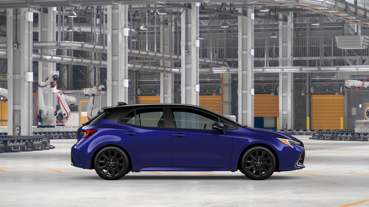 New 2026 Blue Crush Metallic with Midnight Black Metallic roof <sup>1</sup> Toyota  XSE image 14