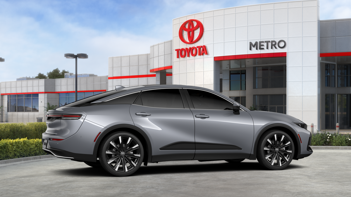 New 2026 Heavy Metal <sup>1</sup> Toyota  Platinum image 13