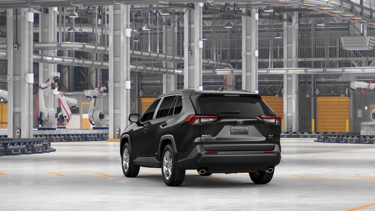 2025 Toyota RAV4 Hybrid XLE photo 5