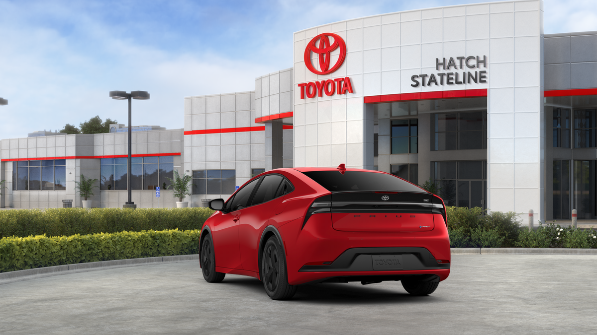 2026 Toyota Prius Plug-in Hybrid SE - Photo 9