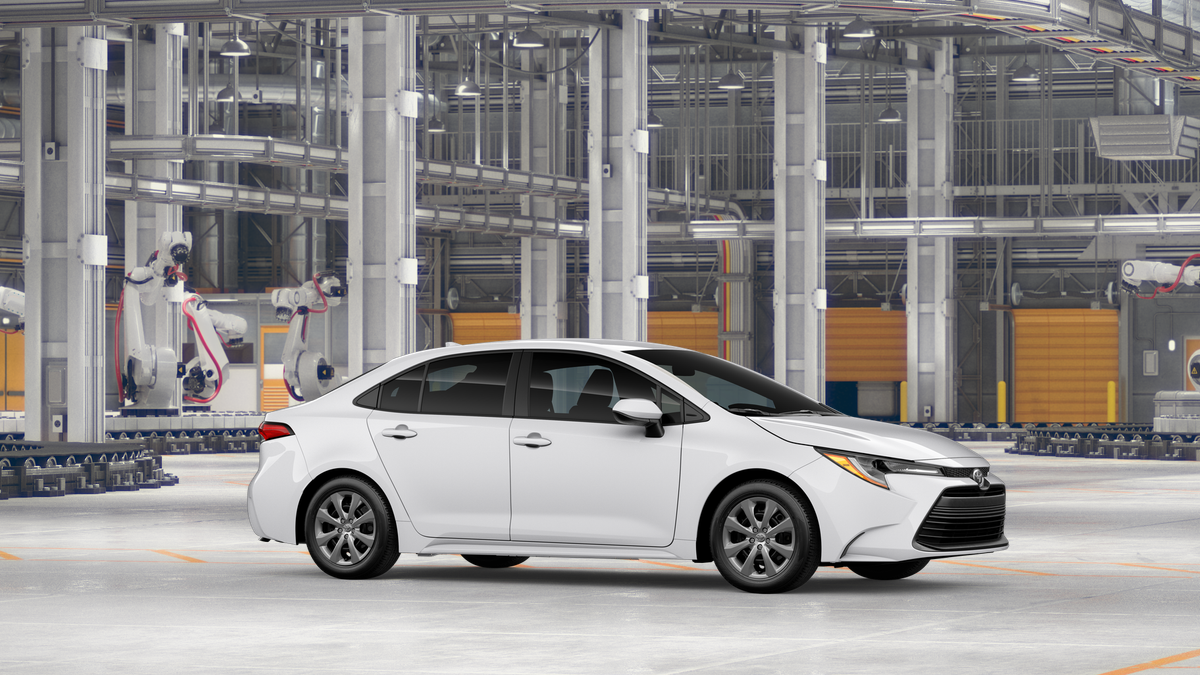 2026 Toyota Corolla LE photo 12