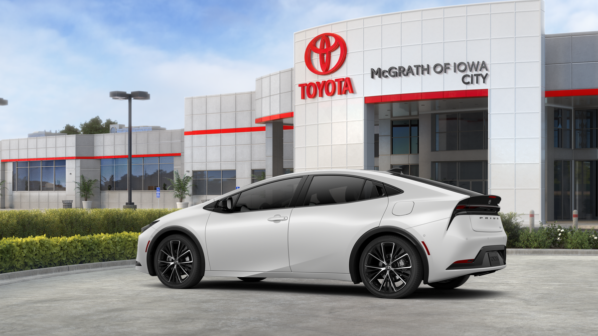 New 2026 Wind Chill Pearl <sup>1</sup> Toyota  Limited image 7
