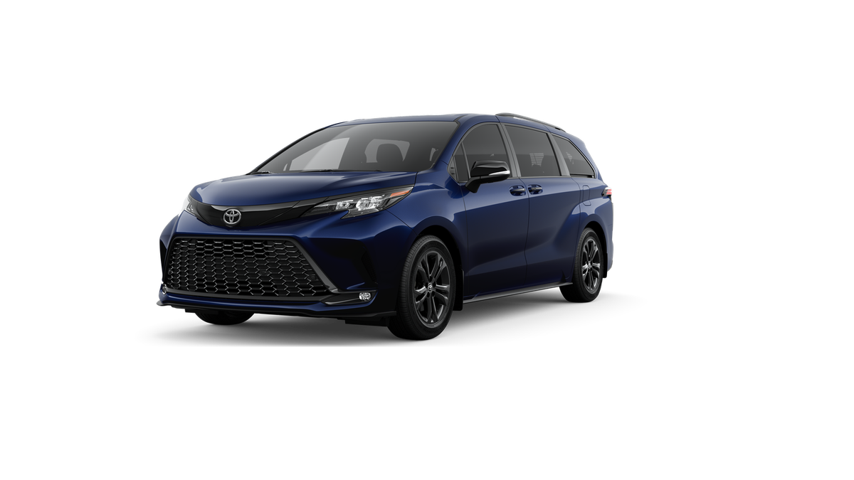 2026 Toyota Sienna XSE's photo