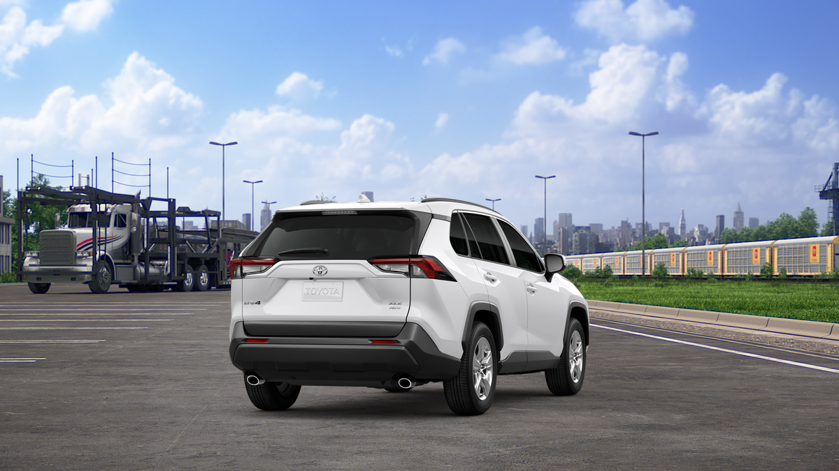 2025 Toyota RAV4 XLE photo 11