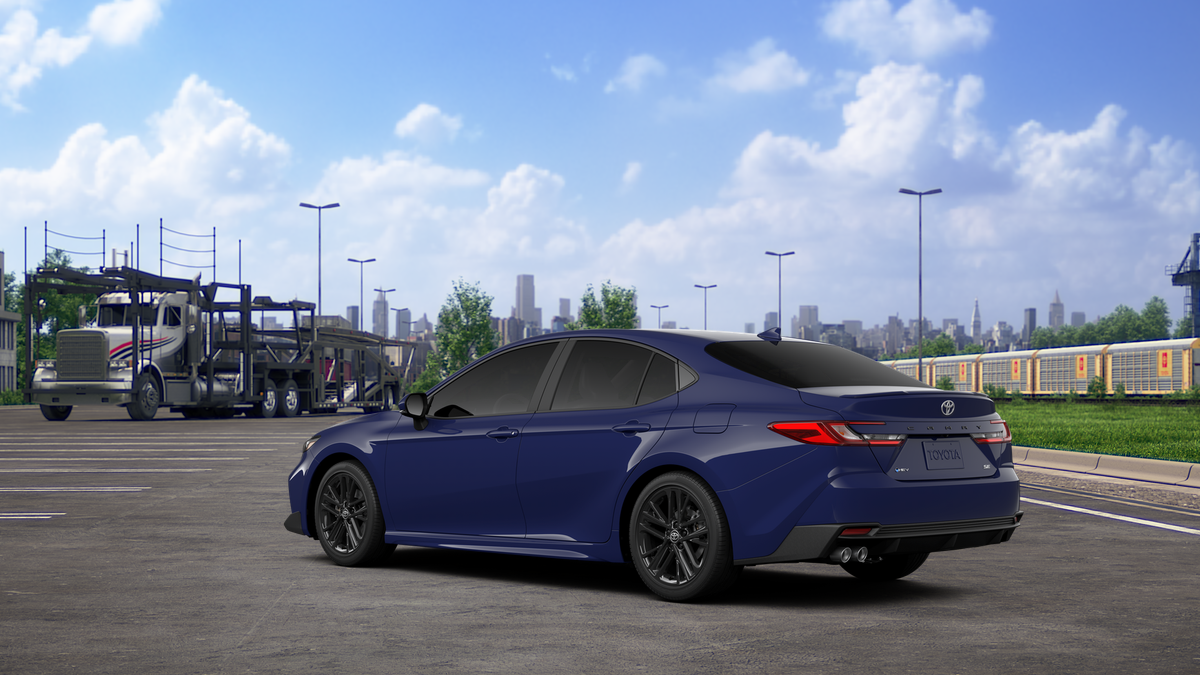 2026 Toyota Camry SE photo 4