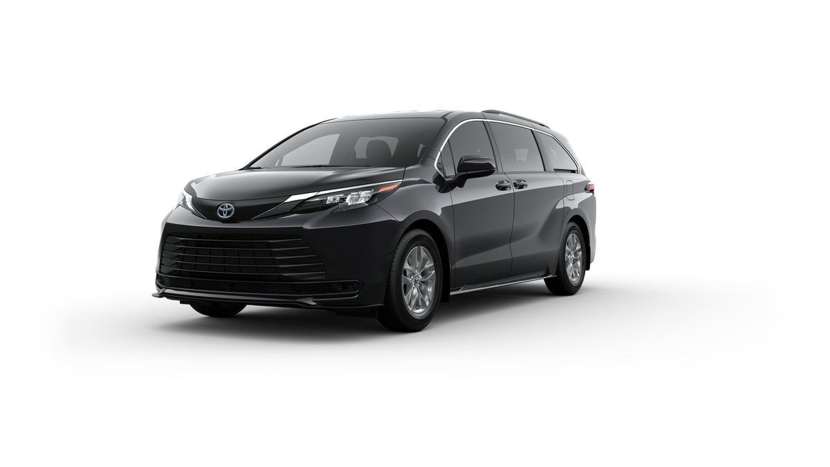 2025 Toyota Sienna LE's photo